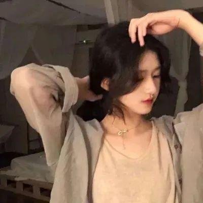 这个美术部有问题！ 海报